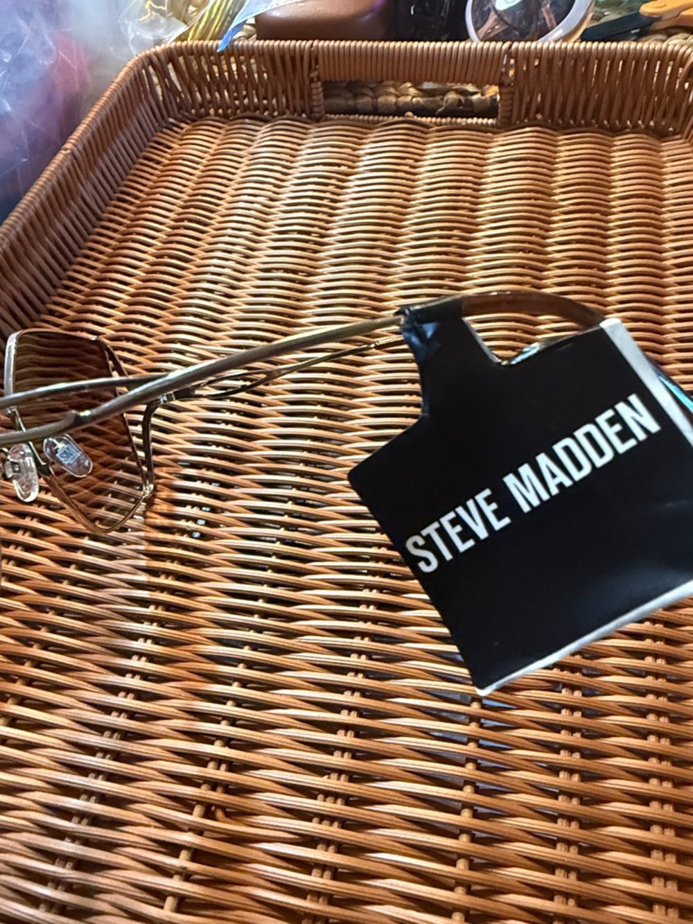 Steve Madden Gold Frame Brown Lens Square Oversized Sunglasses - Picture 4 of 5